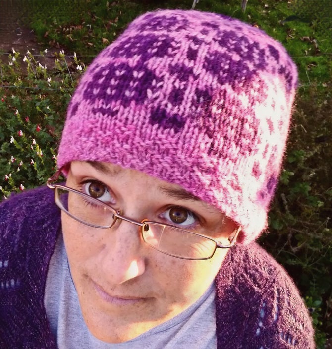 Caernarfon Hat and Cowl Knitting Pattern Payhip