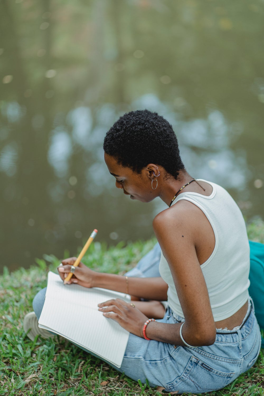 black woman gratitude journaliing