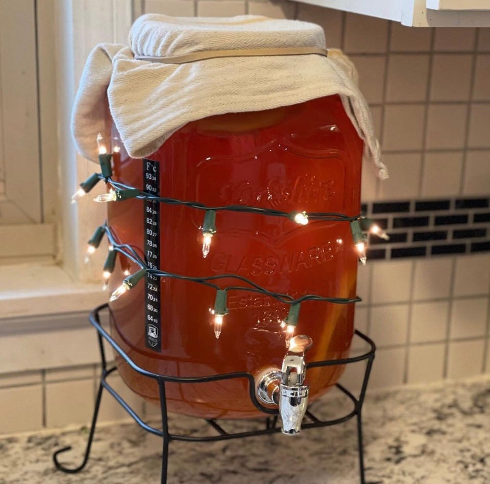 What is a continuous brew kombucha, and how to make a concentrate for it?